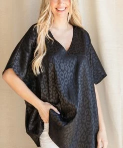 Wanderlust By Abby NEW Animal Print V Neck Flowy Top