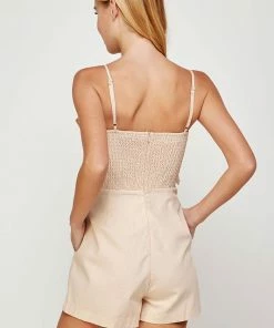 Wanderlust By Abby Oatmeal Front Ruffle Sleeveless Romper NEW 9 Wanderlust By Abby Oatmeal Front Ruffle Sleeveless Romper NEW