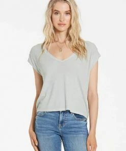 Wanderlust By Abby Uri Thermal V-Neck Cucumber Top NEW