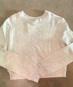 Wanderlust By Abby Long Sleeve Grey Cropped Top NEW